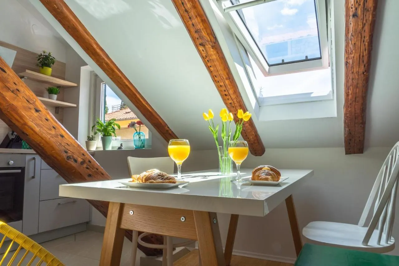 Cool Attic Apartment Marina Split